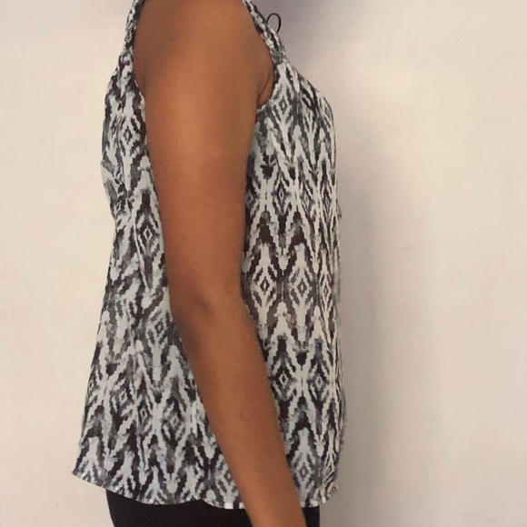 sleeveless chiffon black and white office wear top - Picture 3 of 3